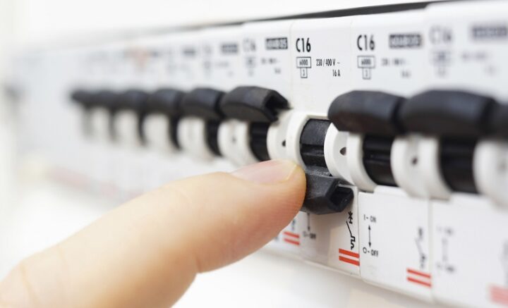 3 mil consumidores trocam, por dia, de comercializador de eletricidade