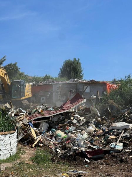 Destruição de barracas no bairro da Estrada Militar, Amadora. Imagens cedidas pelo movimento Vida Justa