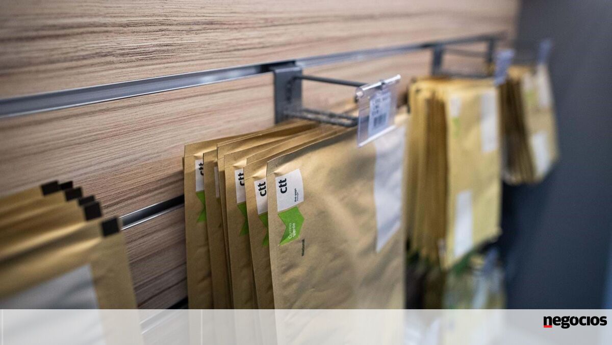 Pequenas encomendas para os EUA passam a estar sujeitas a taxas