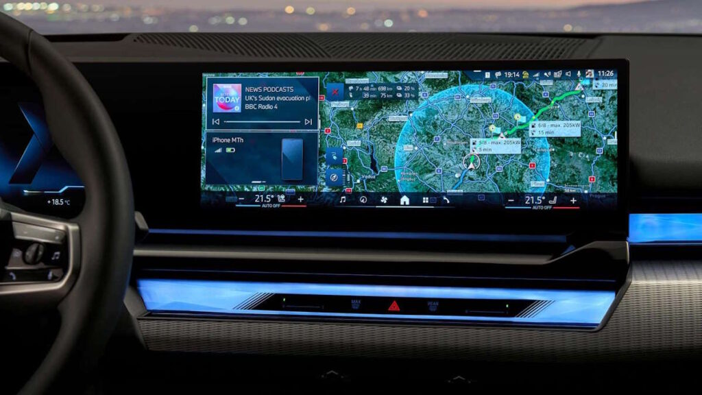 BMW CarPlay Android Auto condutores smartphones