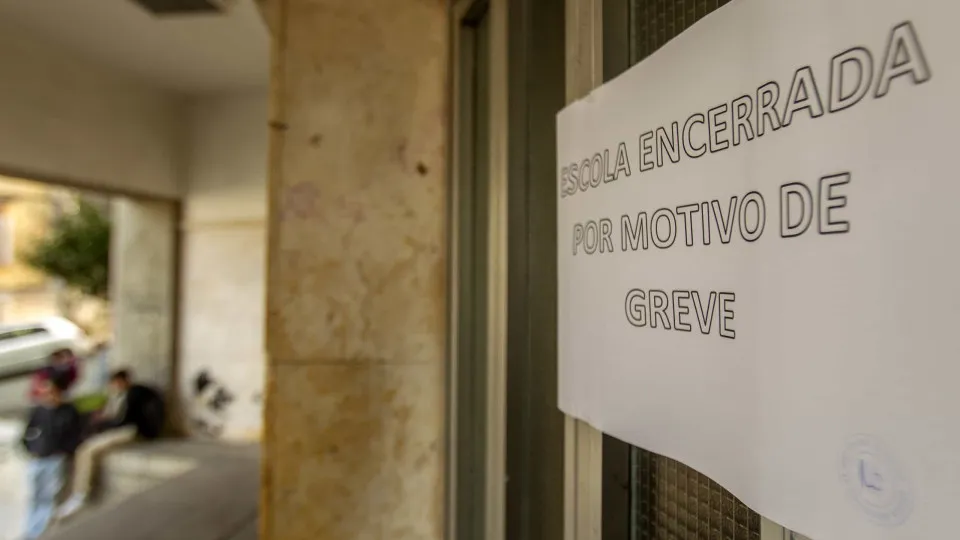 Greve da função pública marcada para o dia 24 de outubro